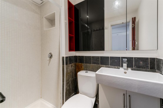 Images for Oaklands Avenue, Isleworth EAID:ajmanserapi BID:1