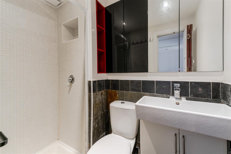 Images for Oaklands Avenue, Isleworth EAID:ajmanserapi BID:1