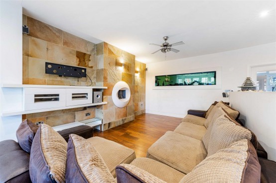 Images for Oaklands Avenue, Isleworth EAID:ajmanserapi BID:1