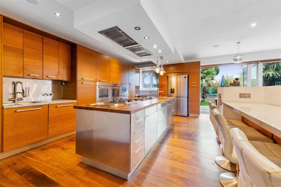 Images for Oaklands Avenue, Isleworth EAID:ajmanserapi BID:1