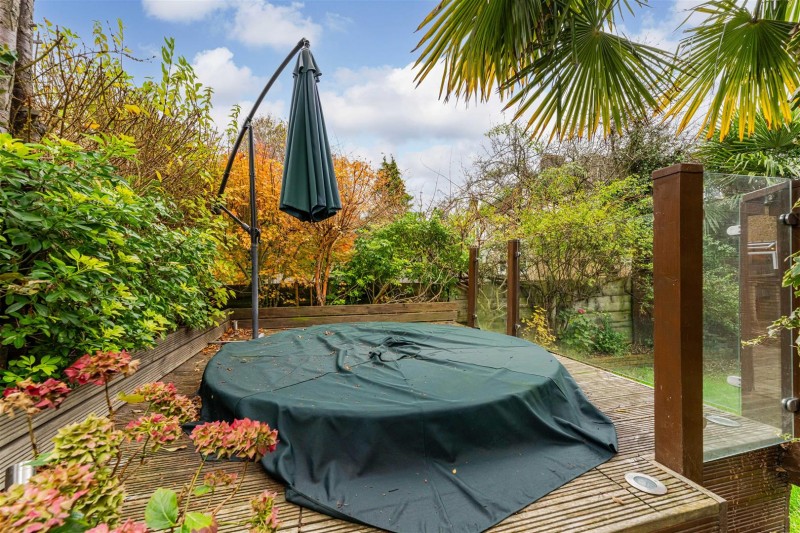 Images for Oaklands Avenue, Isleworth EAID:ajmanserapi BID:1