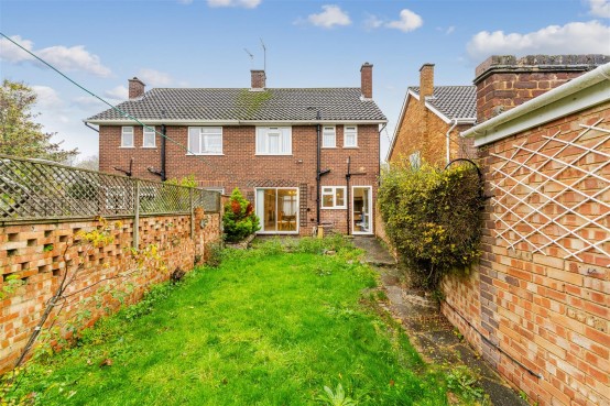 Images for Lynton Close, Isleworth EAID:ajmanserapi BID:1