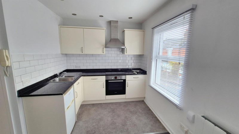 Images for Walton Road, East Molesey EAID:ajmanserapi BID:1