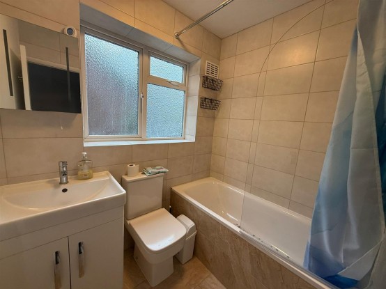 Images for BRAMBLES CLOSE, ISLEWORTH, MIDDX EAID:ajmanserapi BID:2