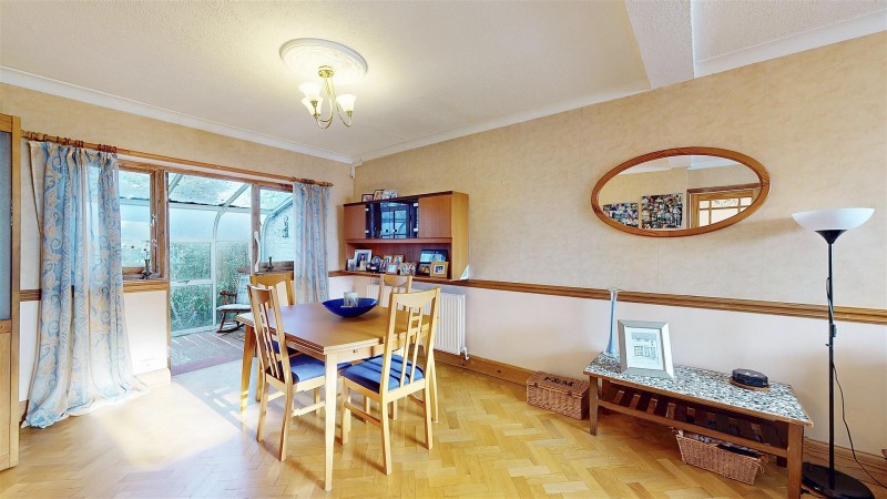 Images for Smallberry Avenue, Isleworth EAID:ajmanserapi BID:1