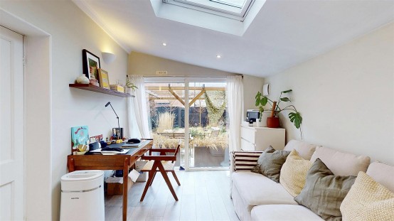 Images for London Road, Isleworth EAID:ajmanserapi BID:1