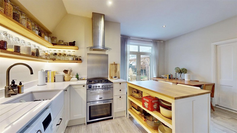 Images for London Road, Isleworth EAID:ajmanserapi BID:1