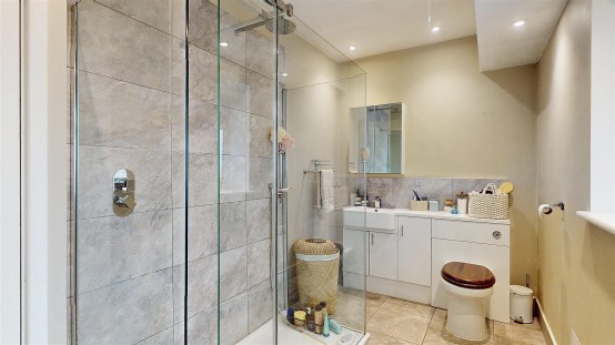 Images for London Road, Isleworth EAID:ajmanserapi BID:1