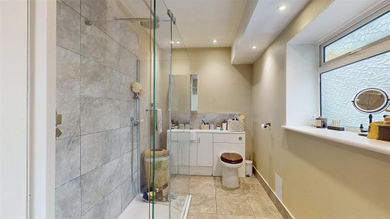 Images for London Road, Isleworth EAID:ajmanserapi BID:1