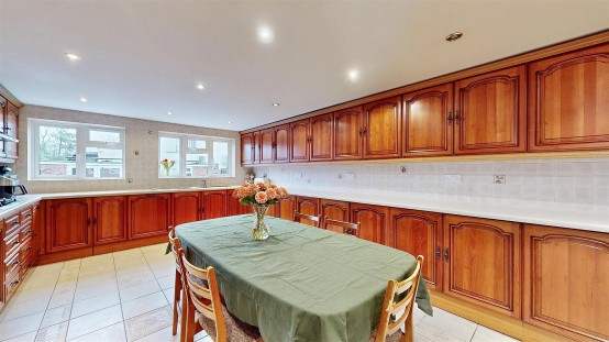 Images for Great West Road, Isleworth EAID:ajmanserapi BID:1