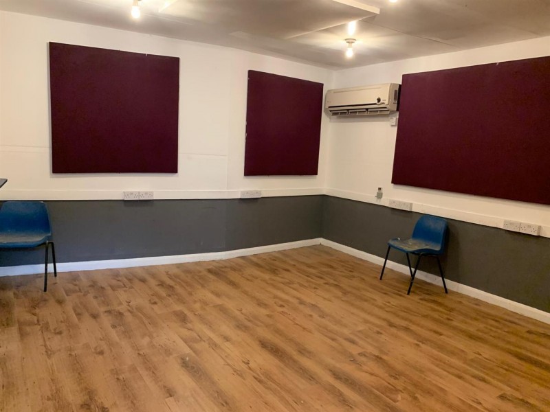 Images for Spelthorne Lane, Ashford EAID:ajmanserapi BID:2