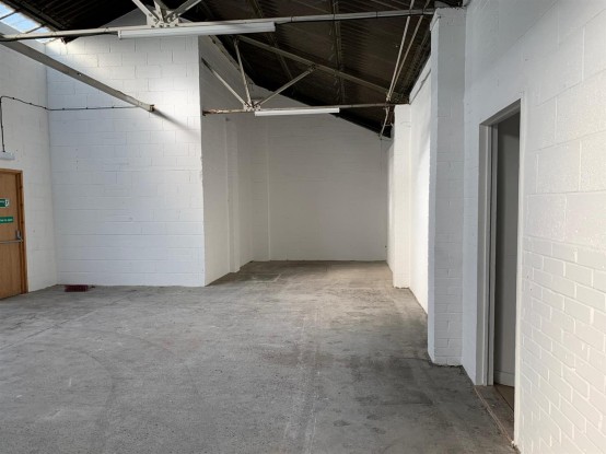 Images for Spelthorne Lane, Ashford EAID:ajmanserapi BID:2