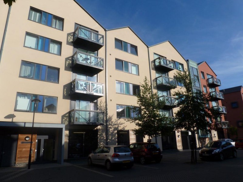 Images for Union Lane, Isleworth EAID:ajmanserapi BID:1