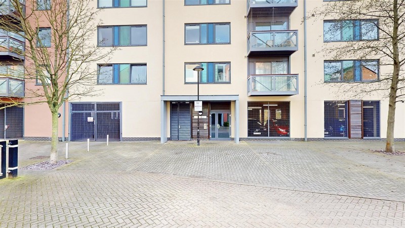 Images for Union Lane, Isleworth EAID:ajmanserapi BID:1