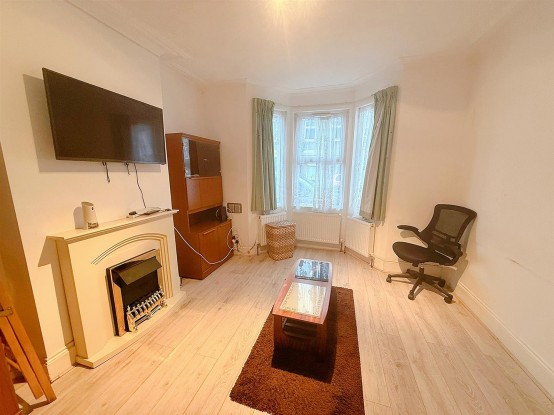 Images for Talbot Road, Isleworth EAID:ajmanserapi BID:1