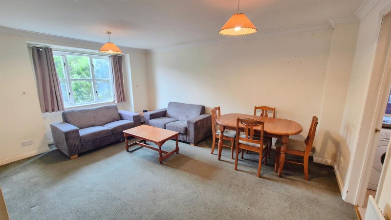 Images for Shirehorse Way, Isleworth EAID:ajmanserapi BID:1