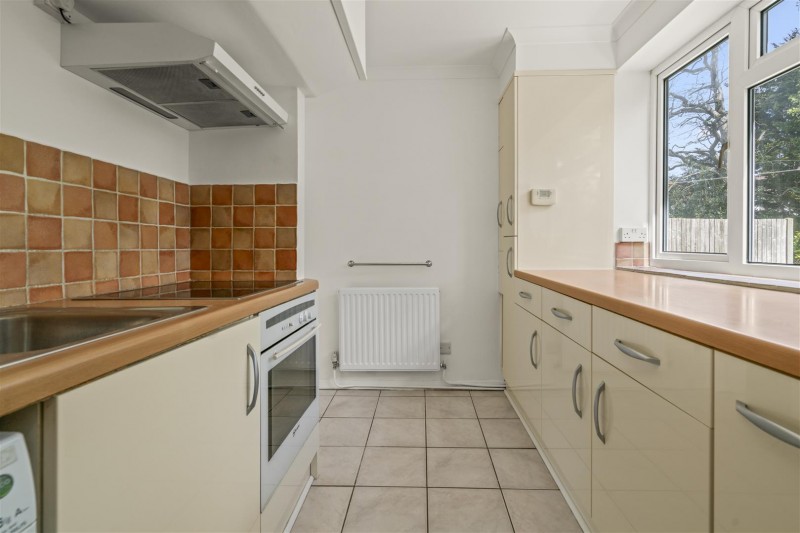 Images for Ravenswood Gardens, Isleworth EAID:ajmanserapi BID:1