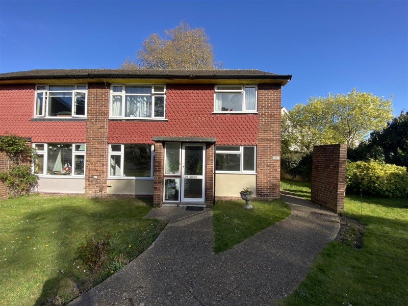 Images for Ravenswood Gardens, Isleworth EAID:ajmanserapi BID:1