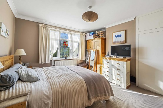 Images for Bassett Gardens, Isleworth EAID:ajmanserapi BID:1