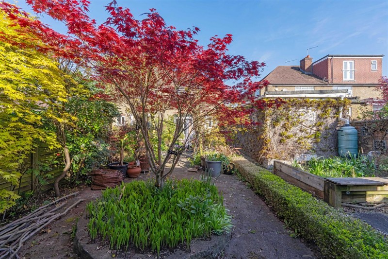 Images for Bassett Gardens, Isleworth EAID:ajmanserapi BID:1