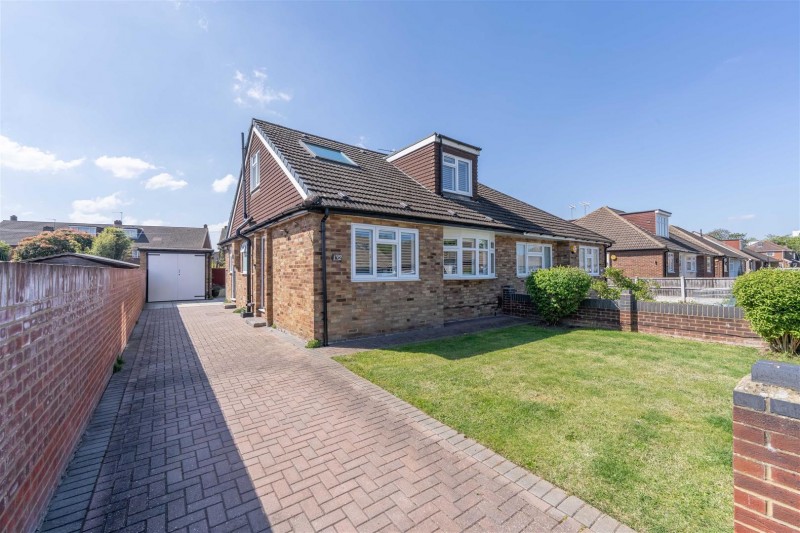 Images for Bedfont Close, Feltham EAID:ajmanserapi BID:1