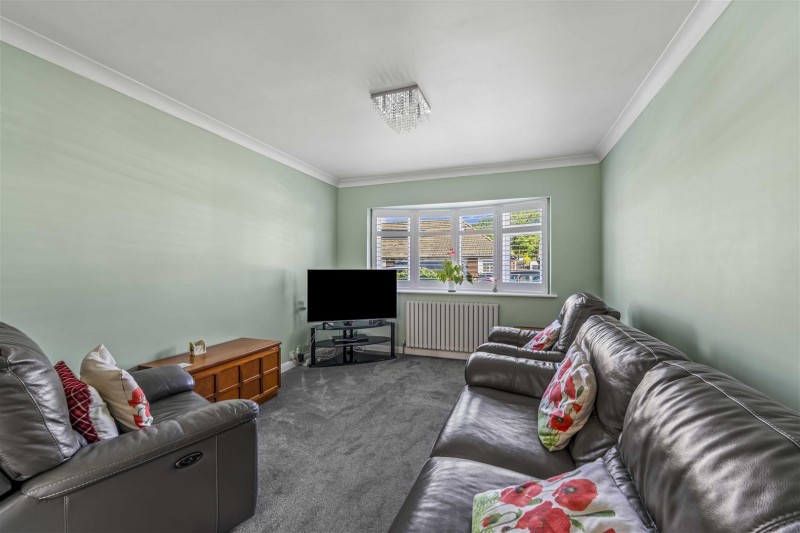 Images for Bedfont Close, Feltham EAID:ajmanserapi BID:1