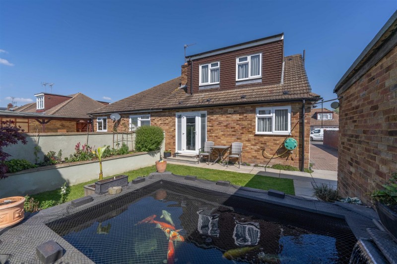 Images for Bedfont Close, Feltham EAID:ajmanserapi BID:1