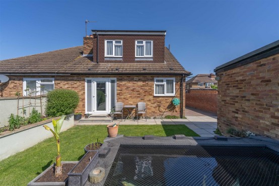 Images for Bedfont Close, Feltham EAID:ajmanserapi BID:1