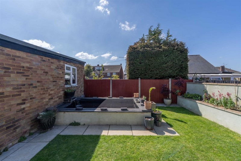 Images for Bedfont Close, Feltham EAID:ajmanserapi BID:1