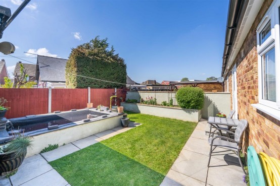 Images for Bedfont Close, Feltham EAID:ajmanserapi BID:1