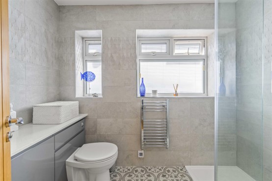 Images for Bedfont Close, Feltham EAID:ajmanserapi BID:1