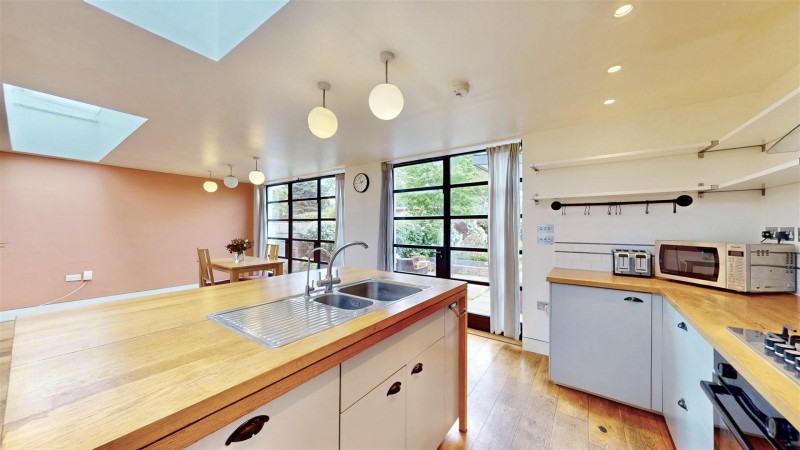 Images for Sutton Lane, Hounslow EAID:ajmanserapi BID:1