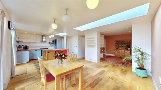 Images for Sutton Lane, Hounslow EAID:ajmanserapi BID:1