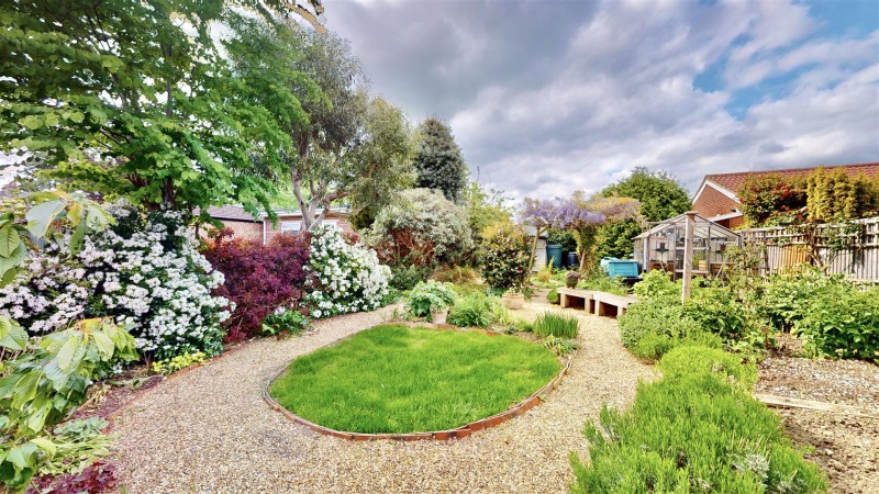 Images for Sutton Lane, Hounslow EAID:ajmanserapi BID:1