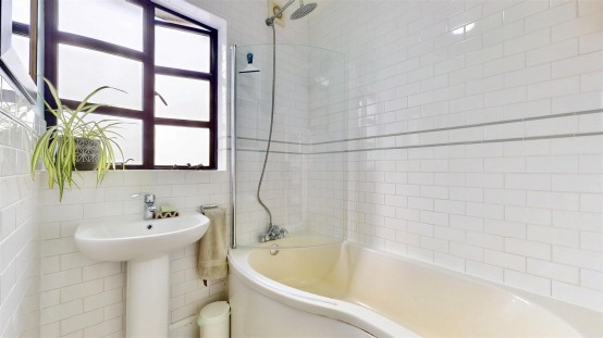 Images for Sutton Lane, Hounslow EAID:ajmanserapi BID:1