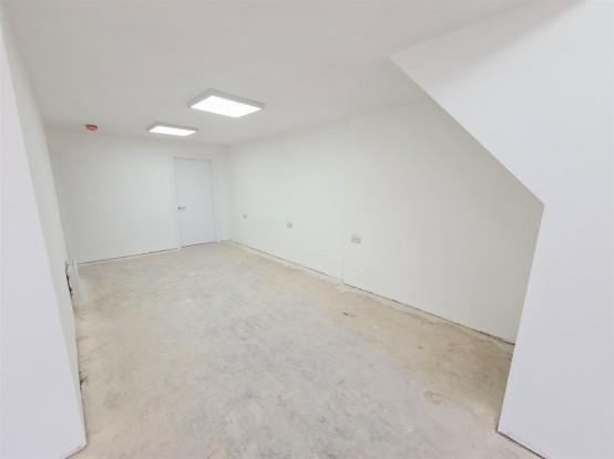 Images for London Road, Isleworth EAID:ajmanserapi BID:2