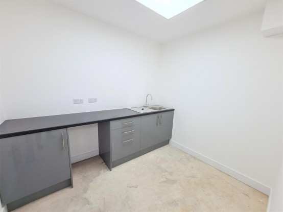 Images for London Road, Isleworth EAID:ajmanserapi BID:2