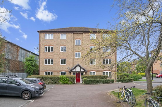 Images for Varsity Drive, Twickenham EAID:ajmanserapi BID:1