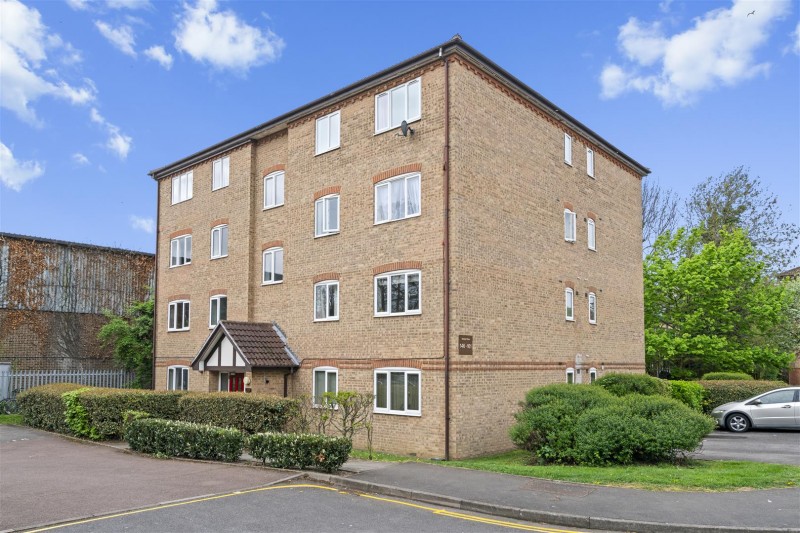 Images for Varsity Drive, Twickenham EAID:ajmanserapi BID:1