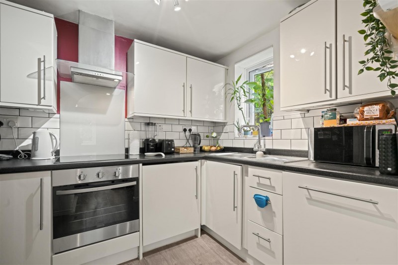 Images for Varsity Drive, Twickenham EAID:ajmanserapi BID:1