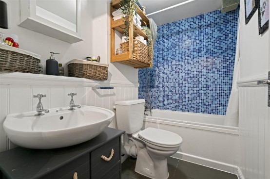 Images for Varsity Drive, Twickenham EAID:ajmanserapi BID:1