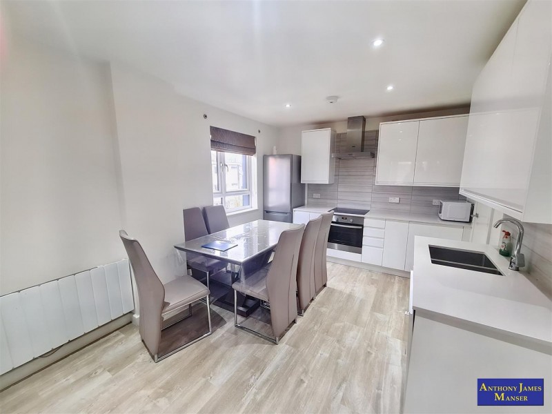 Images for Grove House Sidmouth Avenue, Isleworth EAID:ajmanserapi BID:1