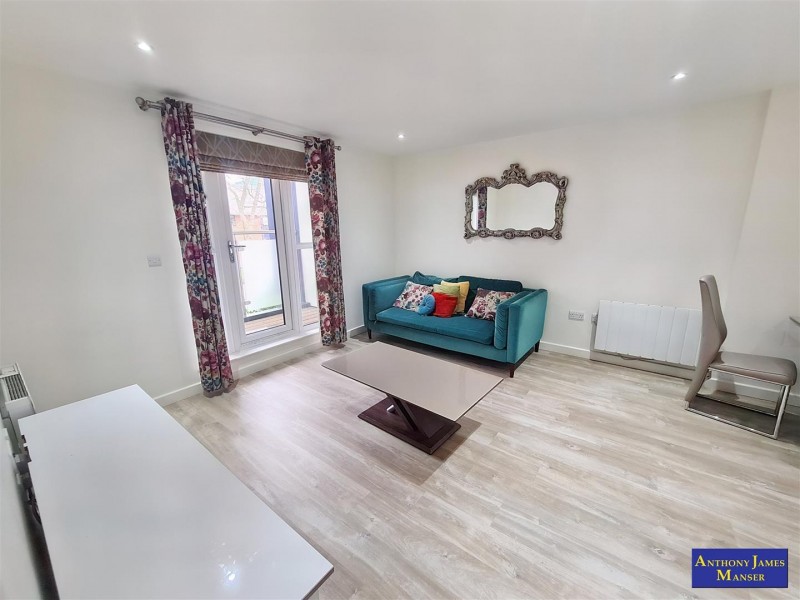 Images for Grove House Sidmouth Avenue, Isleworth EAID:ajmanserapi BID:1