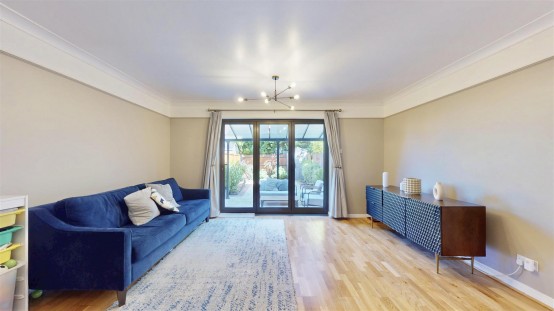 Images for Malting Way, Isleworth EAID:ajmanserapi BID:1