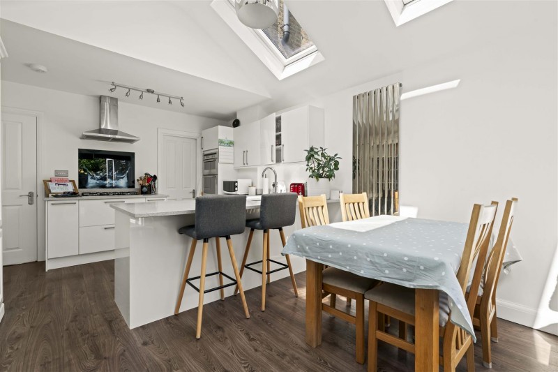 Images for Castle Road, Isleworth EAID:ajmanserapi BID:1