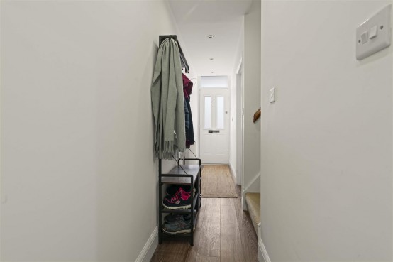 Images for Castle Road, Isleworth EAID:ajmanserapi BID:1