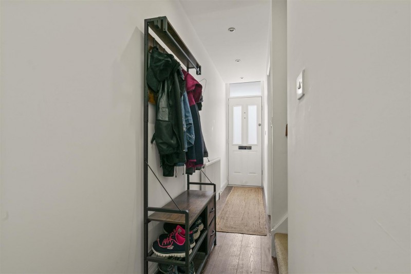Images for Castle Road, Isleworth EAID:ajmanserapi BID:1