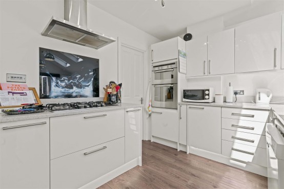 Images for Castle Road, Isleworth EAID:ajmanserapi BID:1