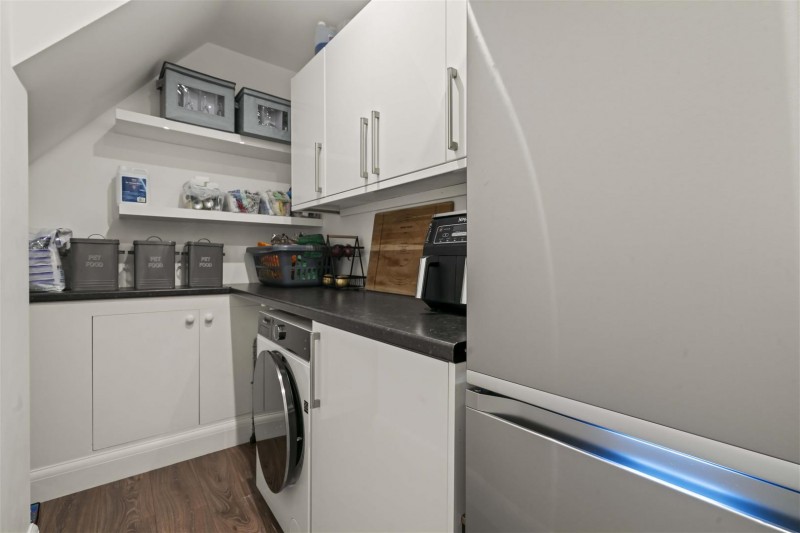 Images for Castle Road, Isleworth EAID:ajmanserapi BID:1