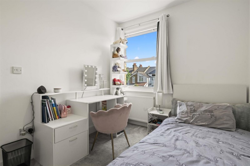 Images for Castle Road, Isleworth EAID:ajmanserapi BID:1